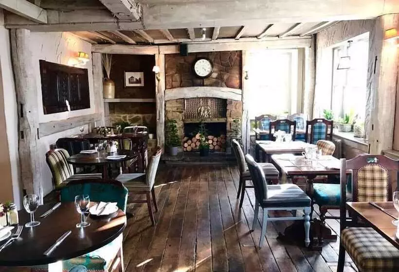 צימר The Bent Arms