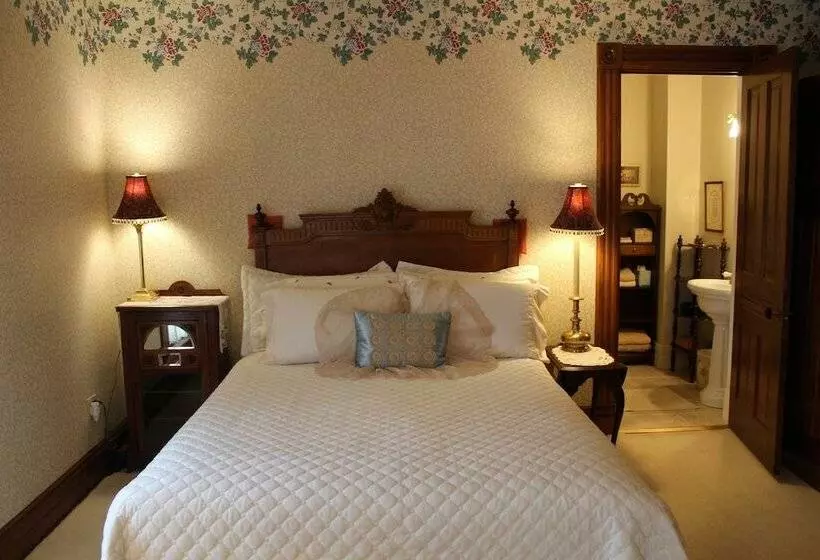 Bed and Breakfast Victorian Rose Garden