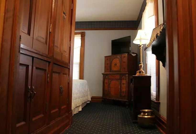 Bed and Breakfast Victorian Rose Garden