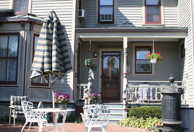 Bed and Breakfast Victorian Rose Garden