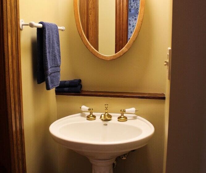 Bed and Breakfast Victorian Rose Garden