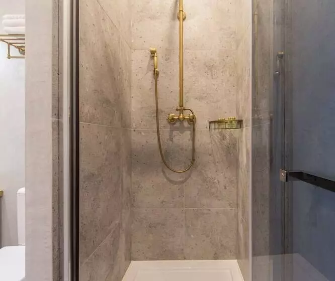 Central Dayflat Apartments