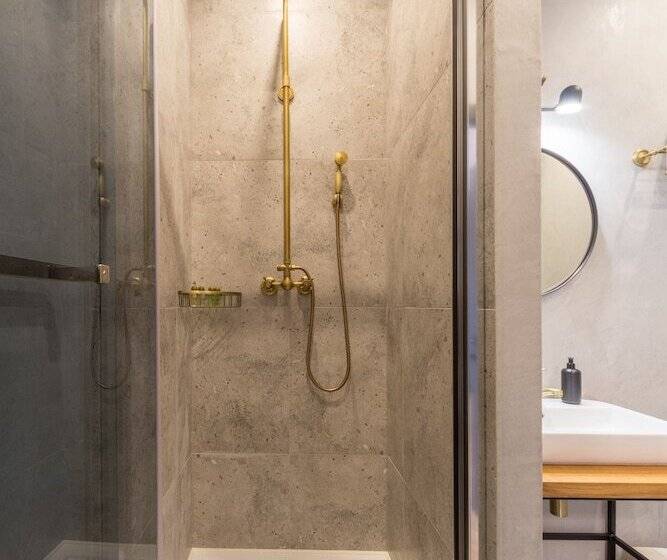 Central Dayflat Apartments