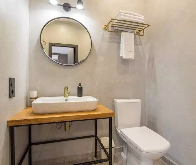 Central Dayflat Apartments