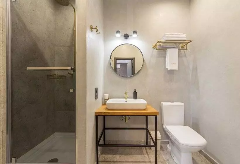 Central Dayflat Apartments