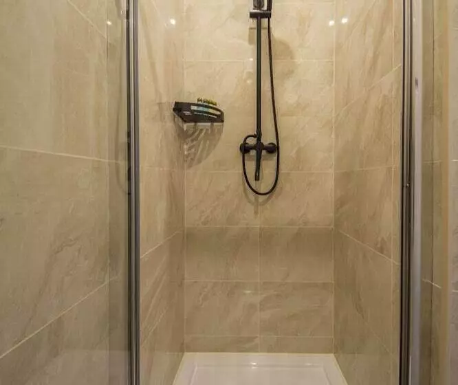 Central Dayflat Apartments