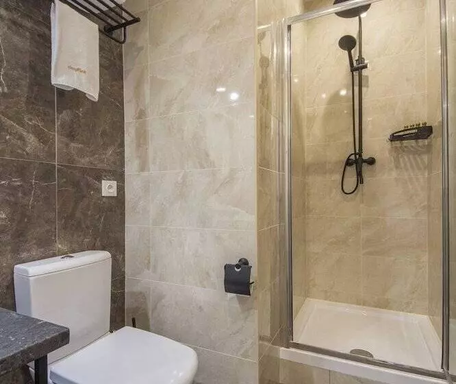 Central Dayflat Apartments