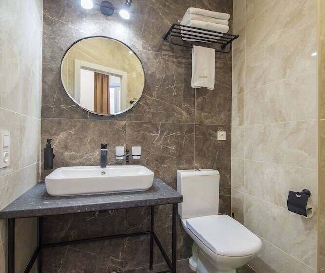 Central Dayflat Apartments