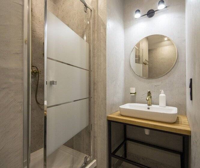 Central Dayflat Apartments