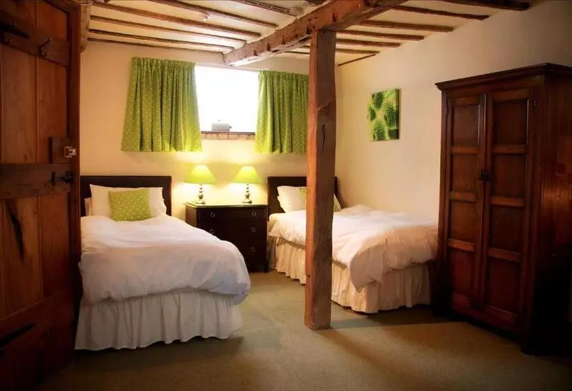 Colston Hall Farmhouse B&b