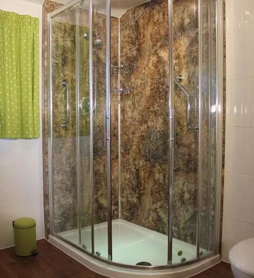 Colston Hall Farmhouse B&b