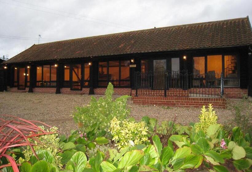 Colston Hall Farmhouse B&b