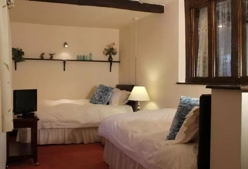 Colston Hall Farmhouse B&b