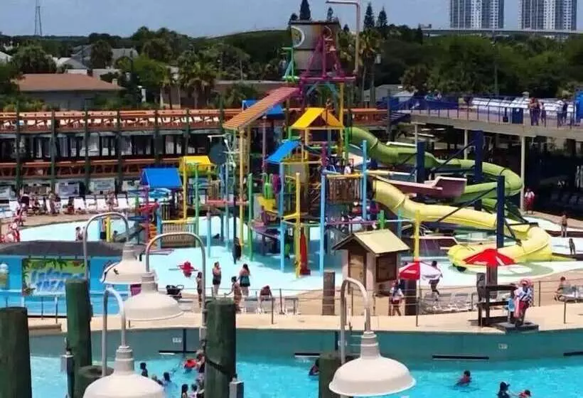 Hotelli Beach Quarters Daytona