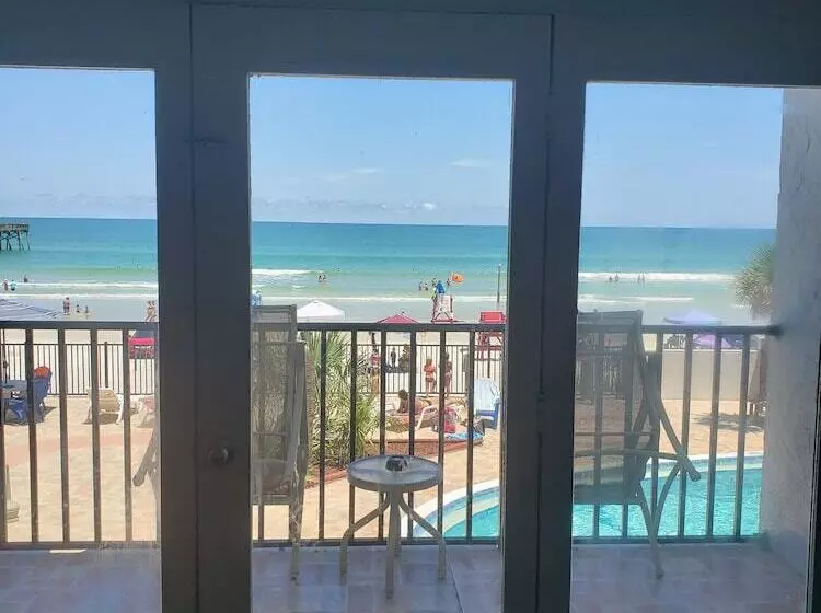 Hotelli Beach Quarters Daytona