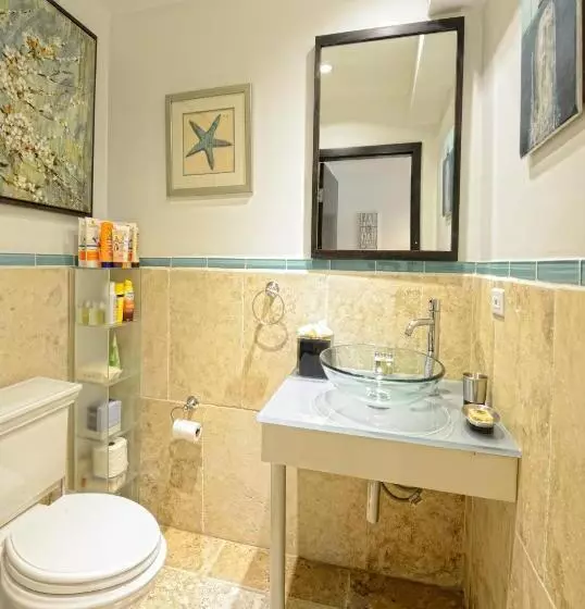 هتل Coral Beach Club Villas & Marina