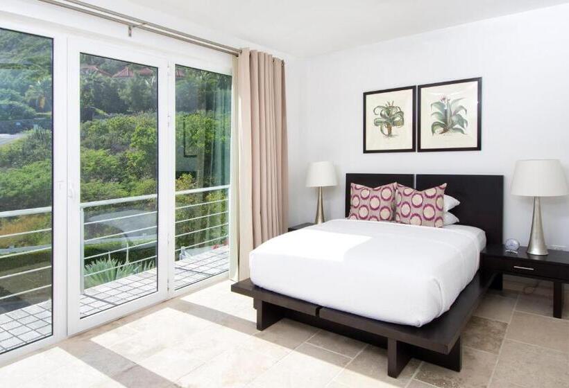 هتل Coral Beach Club Villas & Marina