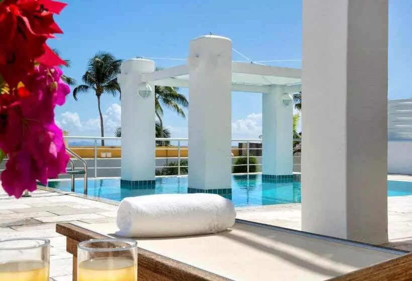 هتل Coral Beach Club Villas & Marina