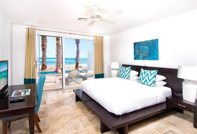 هتل Coral Beach Club Villas & Marina