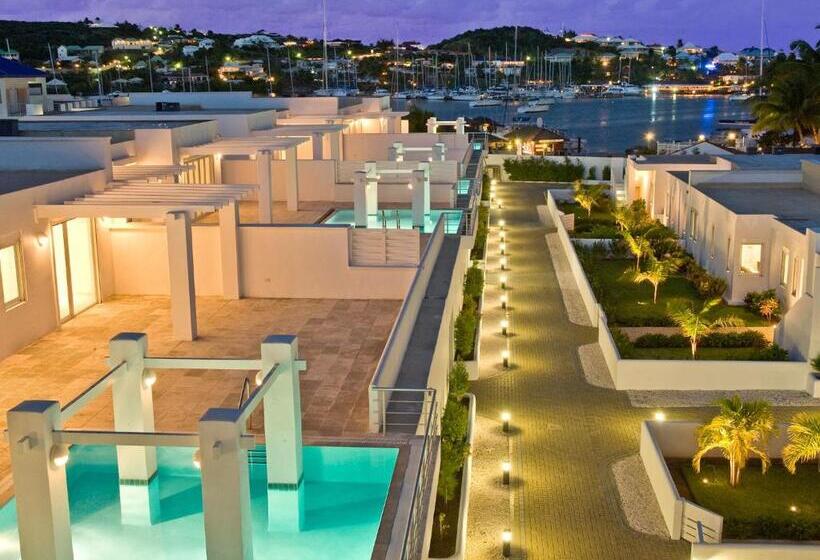 هتل Coral Beach Club Villas & Marina