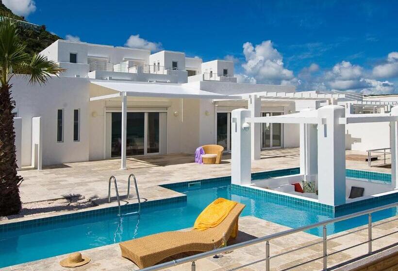 هتل Coral Beach Club Villas & Marina