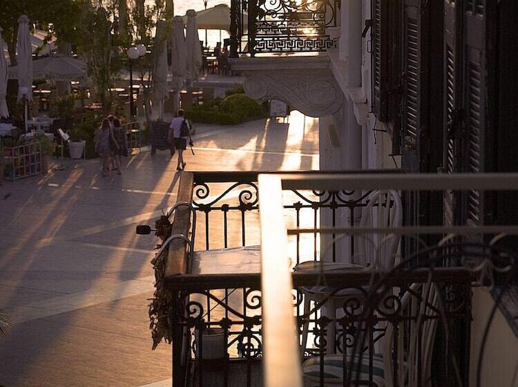 בית מלון כפרי Latini Family