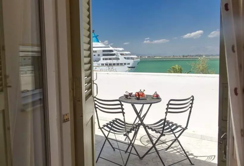 ホテル Latini Family