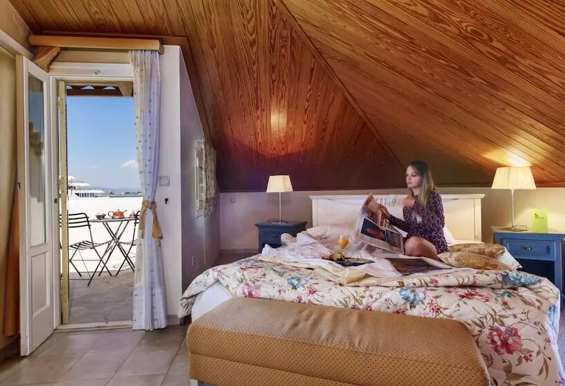 ホテル Latini Family