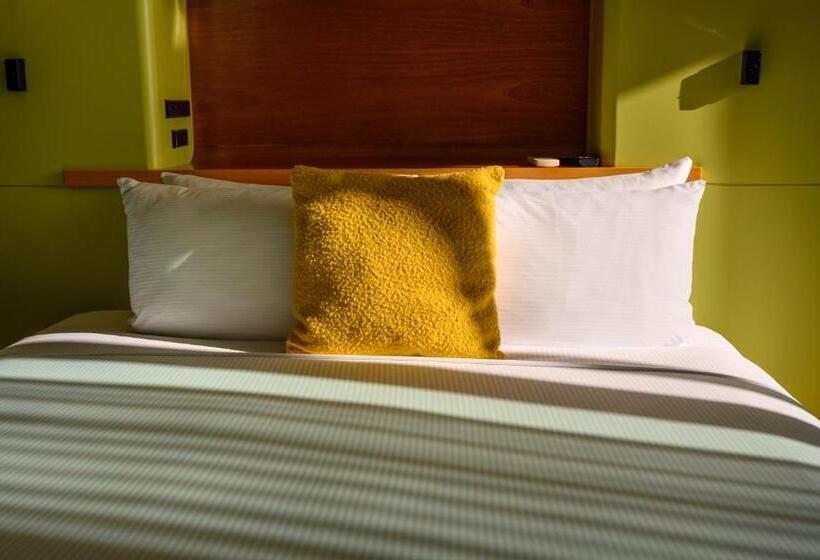 Отель Ohtel Wellington