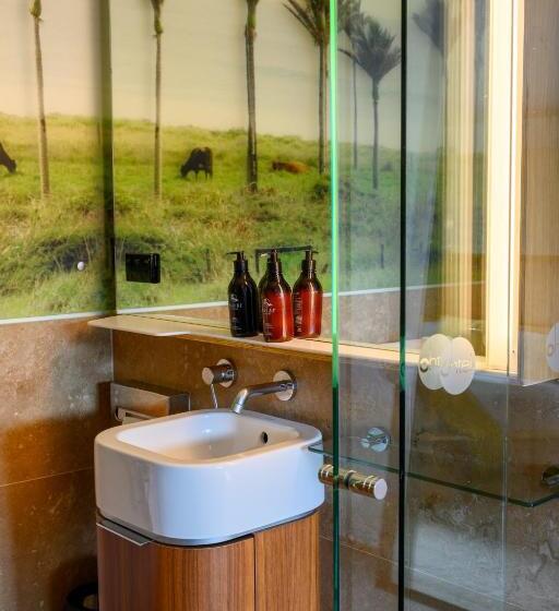 Отель Ohtel Wellington