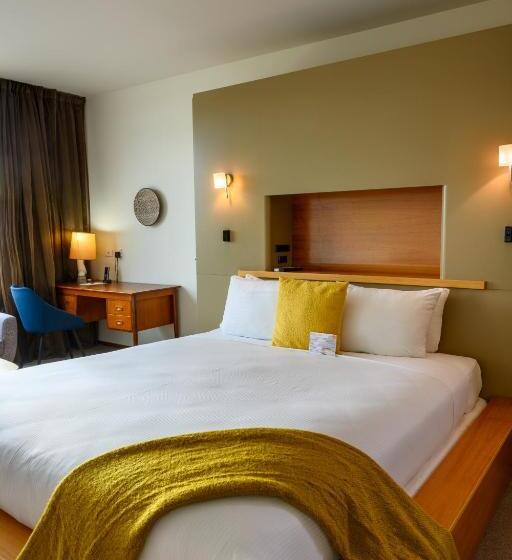 Отель Ohtel Wellington