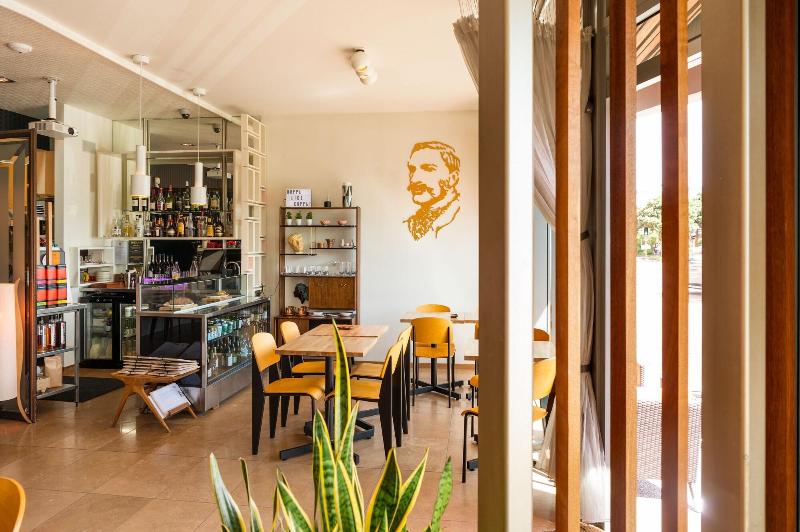 Отель Ohtel Wellington