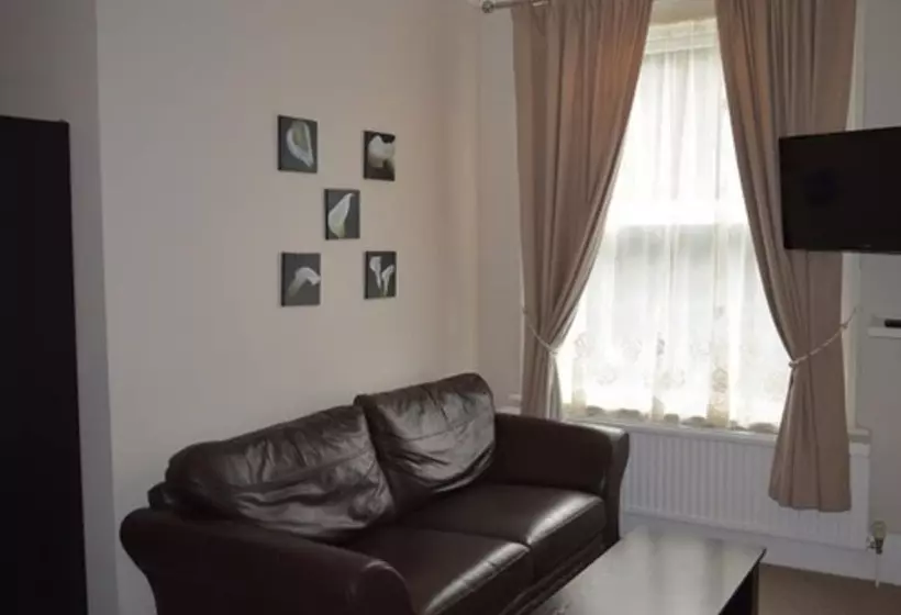 ホテル Somerton Lodge