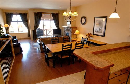 Hotel Sullivan Stone Lodge