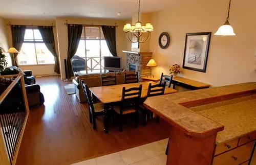 酒店 Sullivan Stone Lodge