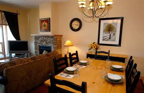 酒店 Sullivan Stone Lodge