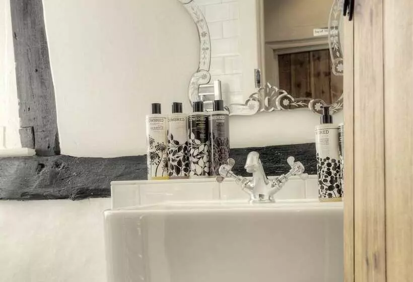 Hotel The George & Dragon