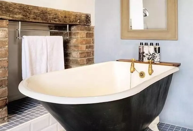 Hotel The George & Dragon