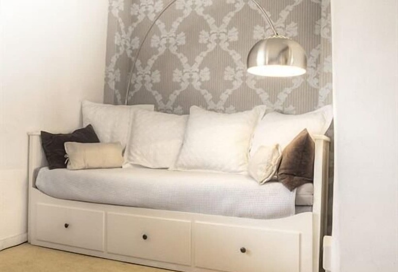 Hotel The George & Dragon