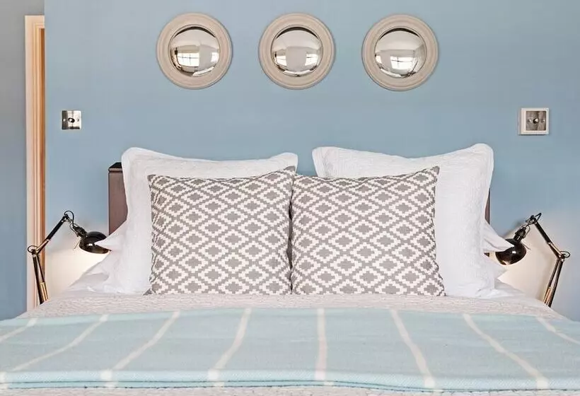 Hotel The George & Dragon