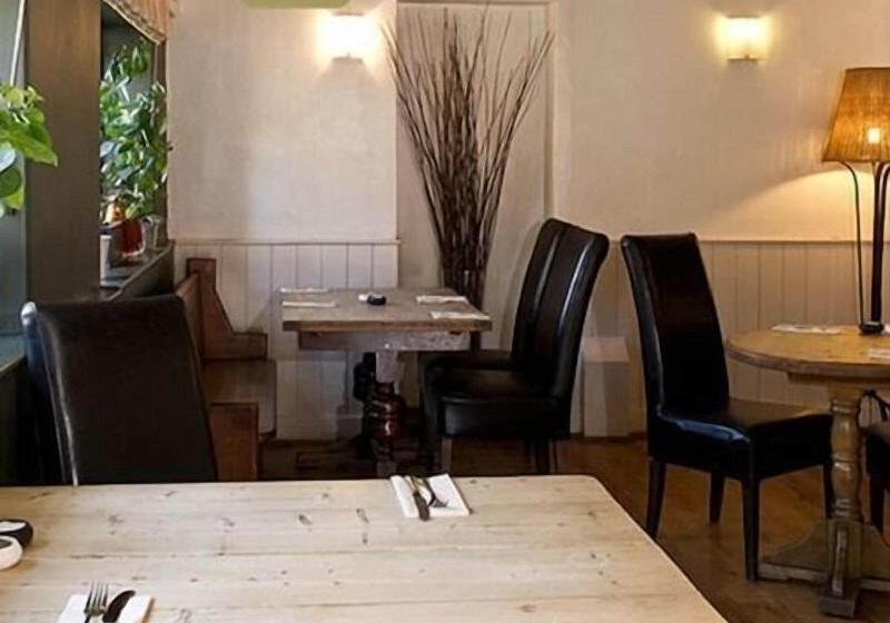 호텔 The Greyhound Inn Aldbury