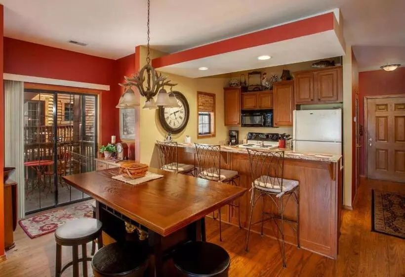 Hotelli The Village At Indian Point Resort