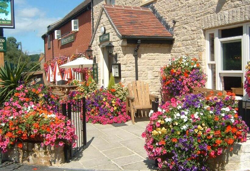 בית מלון כפרי The Walnut Tree Inn