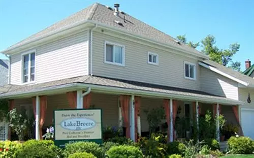 Lakebreeze Niagara Bed & Breakfast