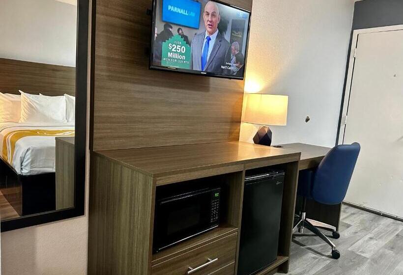 فندق على الطريق Quality Inn Santa Fe New Mexico