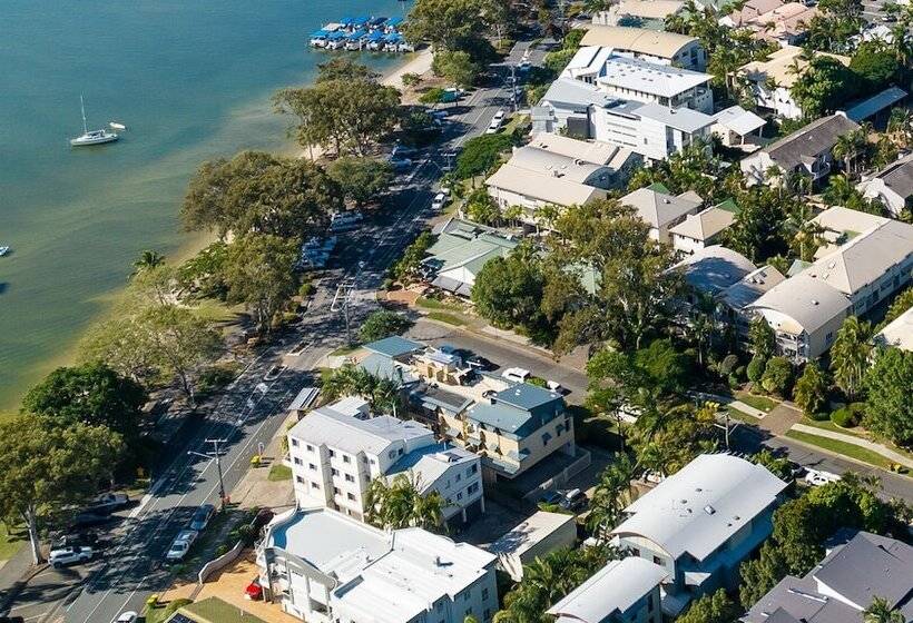 Noosa Outrigger Beach Resort