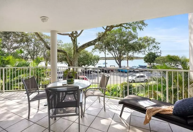 Noosa Outrigger Beach Resort
