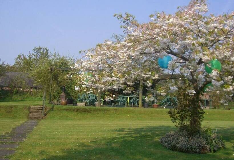 ペンション Ash Farm Country House