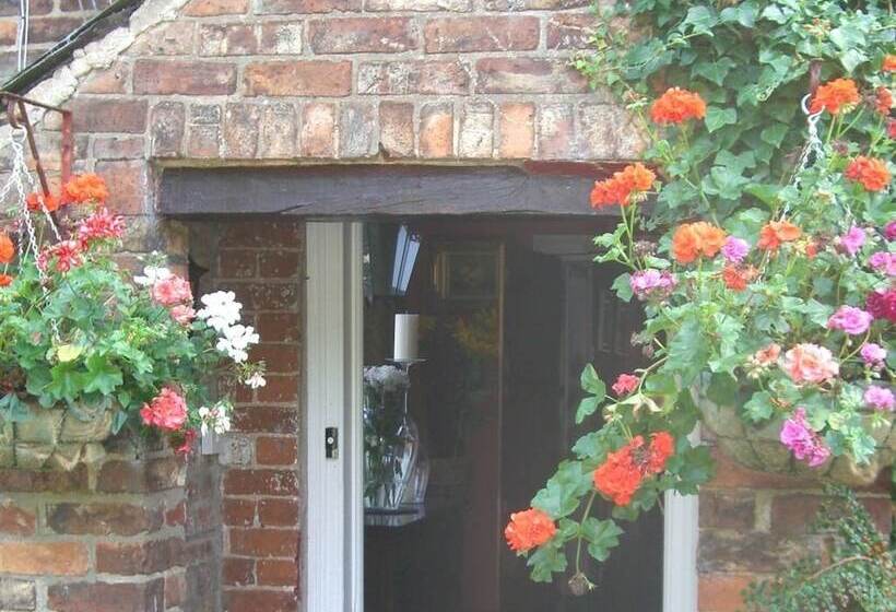 ペンション Ash Farm Country House