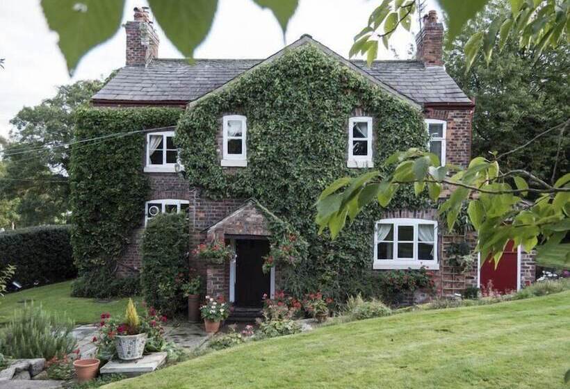 ペンション Ash Farm Country House